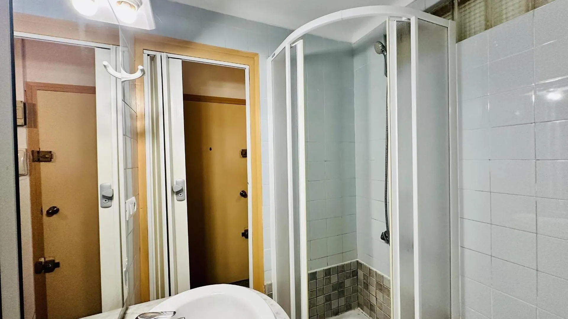 Apartamento Roses, 1 Dormitorio, 4 Personas - Es-258-18 0*, Roses
